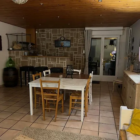 De Lormisset Apartment *