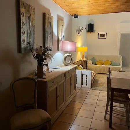 De Lormisset Apartment